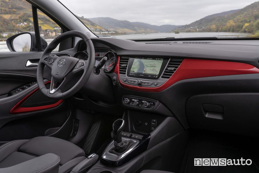 Plancia strumenti abitacolo nuova Opel Crossland