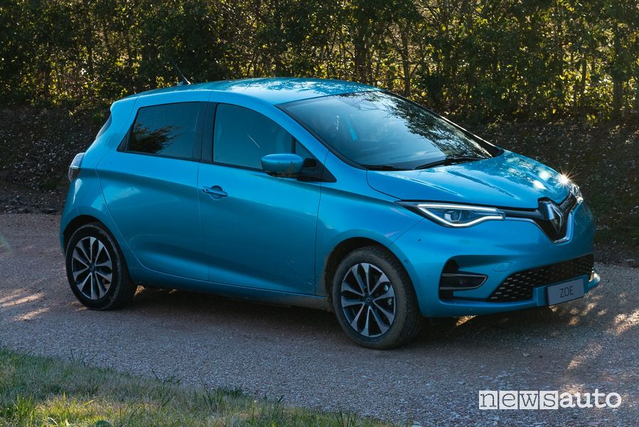 Vista di profilo Renault Zoe