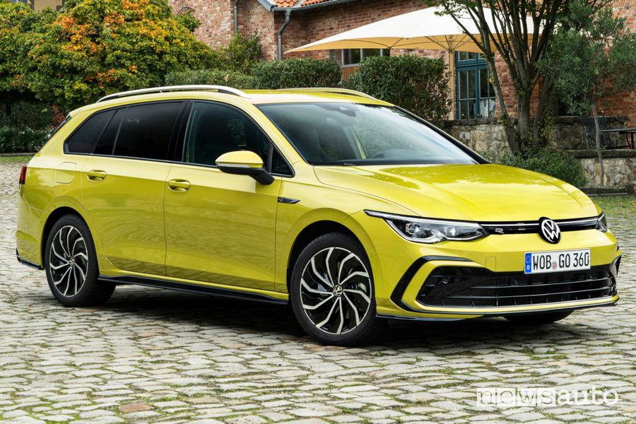 Vista di profilo Volkswagen Golf Variant R-Line