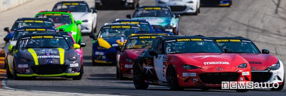 Bagarre nel Campionato 2021 Mazda MX-5 Cup Series