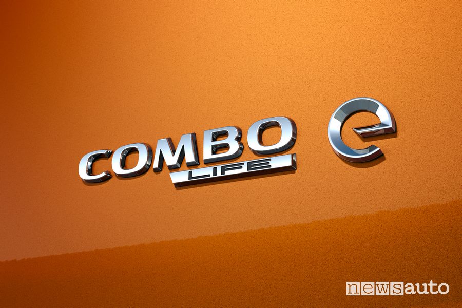 Badge portellone posteriore Opel Combo-e Life