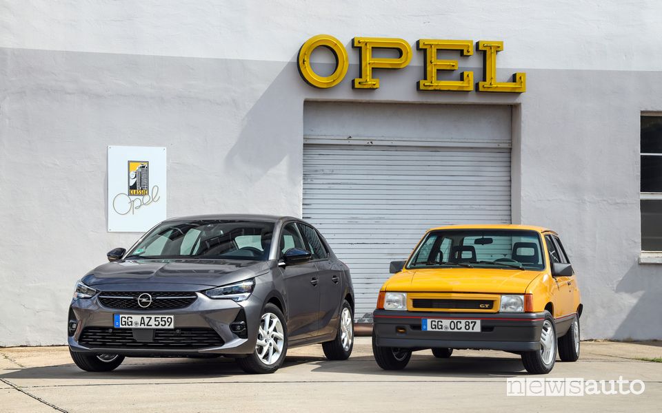 Opel Corsa GT storica insieme alla nuova Corsa