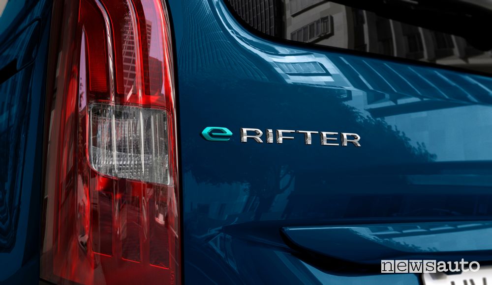 Badge portellone posteriore Peugeot e-Rifter elettrico