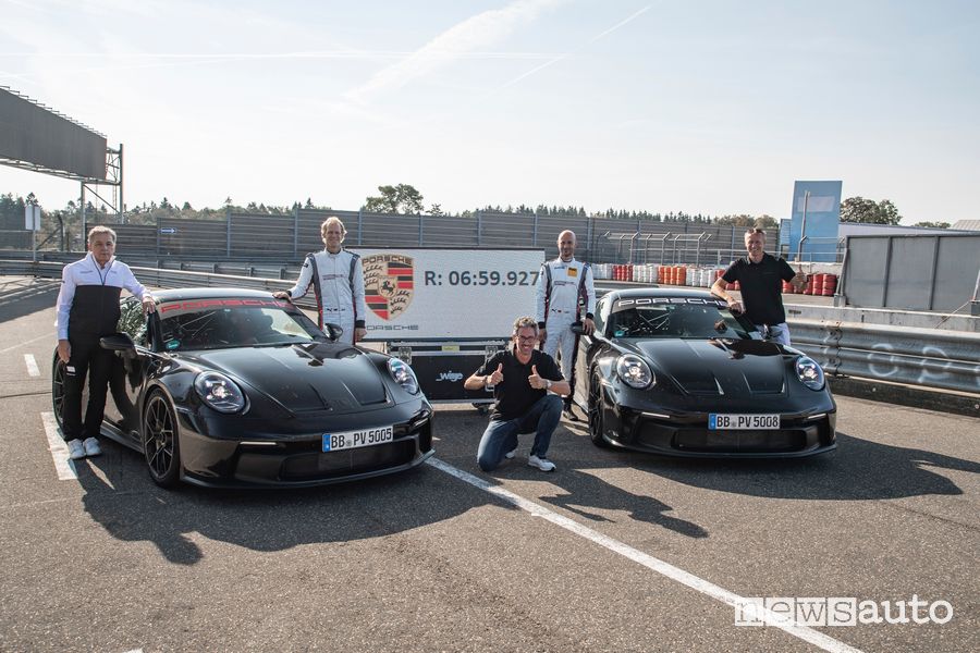 Nuova Porsche 911 GT3 record al Nürburgring