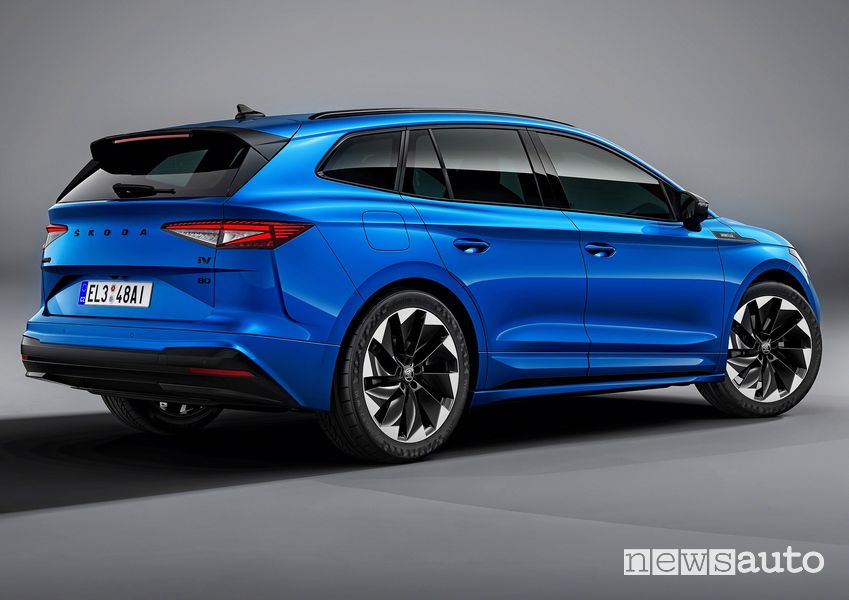 Vista posteriore Škoda Enyaq Sportline iV