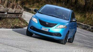 Come va la Lancia Ypsilon Hybrid