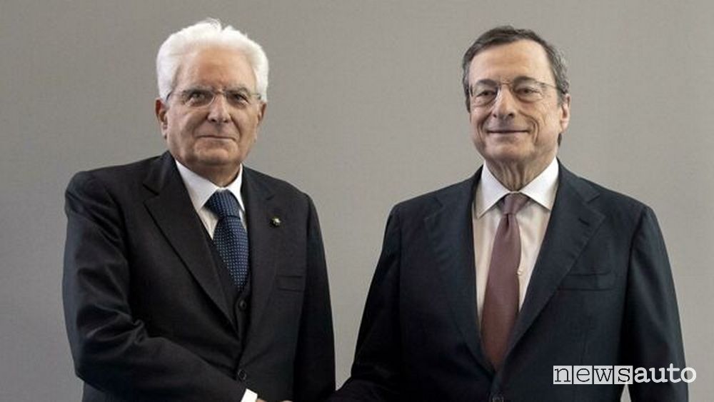 Il Presidente della Repubblica Mattarella con Mario Draghi chiamato a formare un nuovo Governo 