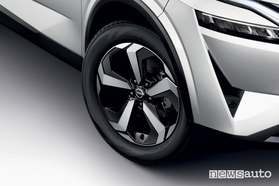 Qashqai Première Edition con bei cerchi sportivi da 18"