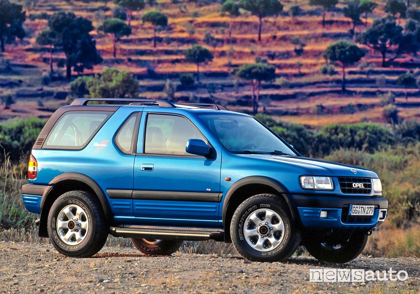 Vista di profilo Opel Frontera B Sport (1999)