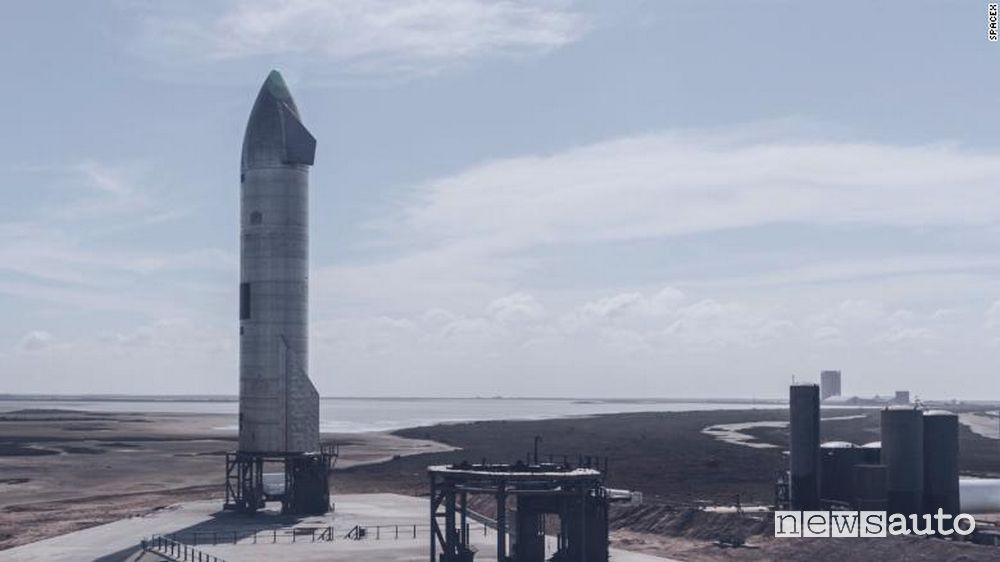 SpaceX SN11 il razzo di Elon Mask nella base di Boca Chica in Texas