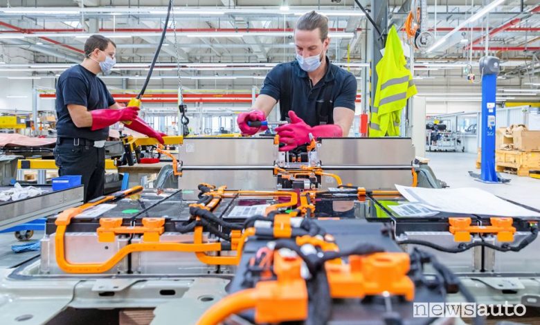Problemi batterie auto elettriche, manutenzione nel centro Opel