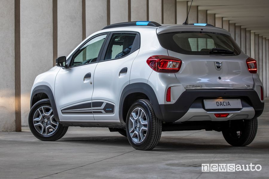 Vista posteriore Dacia Spring Electric