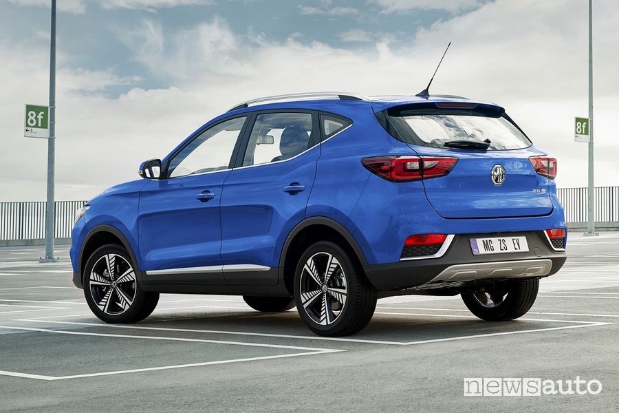 Vista posteriore MG ZS EV SUV elettrico