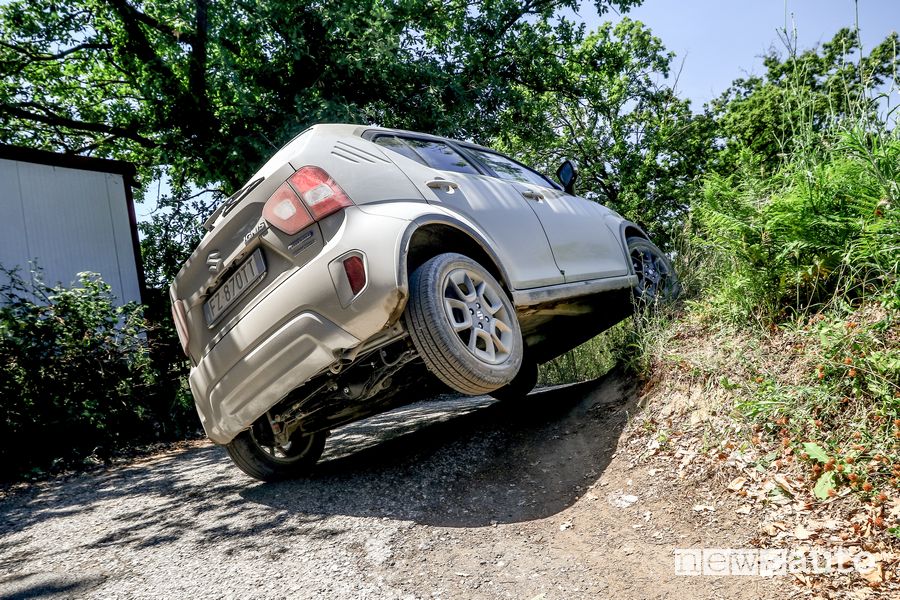 Suzuki Ignis Hybrid All Grip in twist
