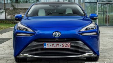 Frontale nuova Toyota Mirai ad idrogeno