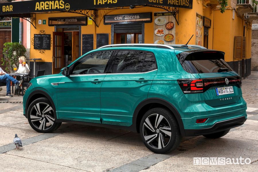 Vista posteriore Volkswagen T-Cross Sport