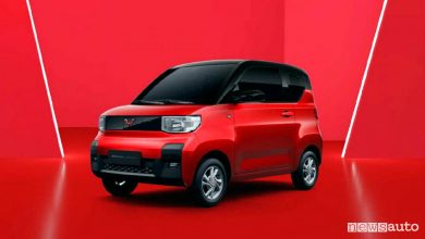 Wuling Hong Guang Mini EV rossa