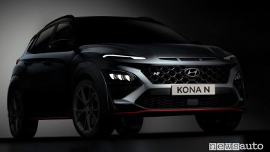 Vista di profilo nuova Hyundai Kona N