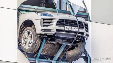 incidente auto porsche