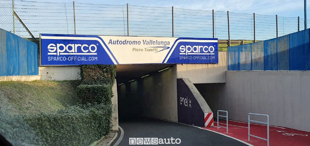 Livrea Sparco all'interno dell'Autodromo di Vallelunga