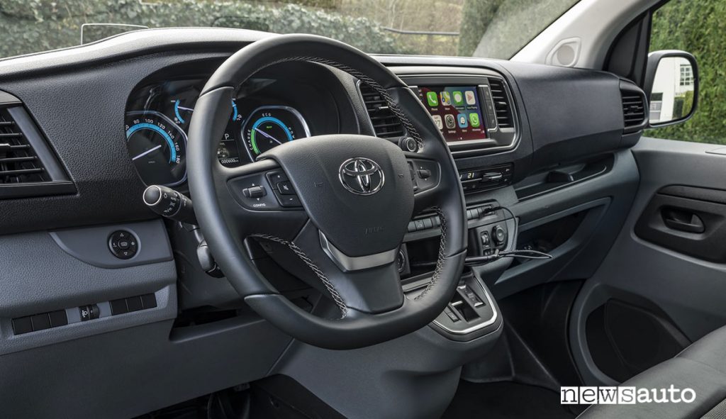 Abitacolo del Toyota Proace Electric My 2021