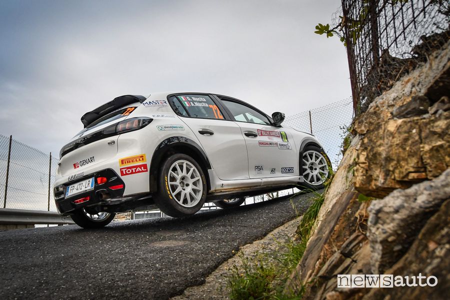 Andrea e Giuseppe Nucita con le Peugeot 208 Rally 4 nel Rally di Sanremo 2021