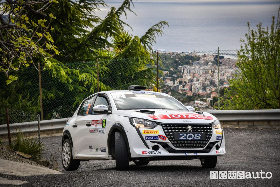 Andrea e Giuseppe Nucita con le Peugeot 208 Rally 4 nel Rally di Sanremo 2021