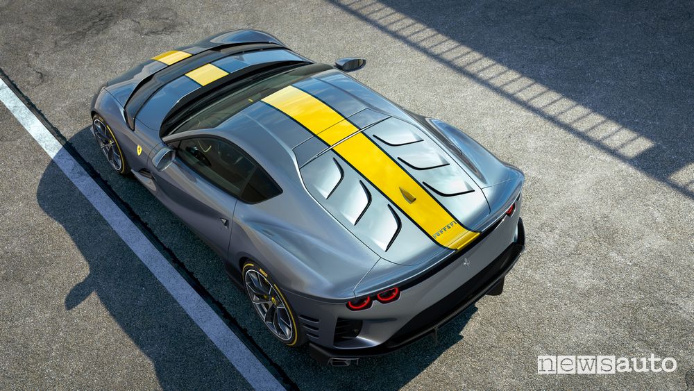Vista dall'alto Ferrari 812 Versione Speciale