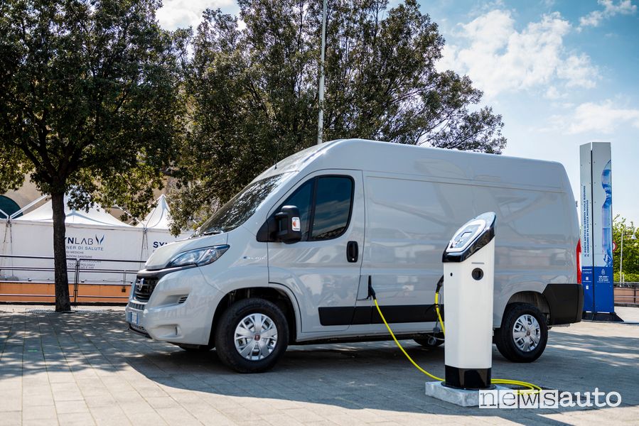 Ricarica Fiat e-Ducato elettrico