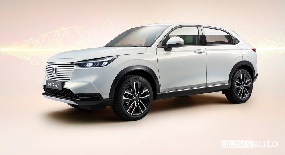 Vista di profilo nuovo Honda HR-V e:HEV
