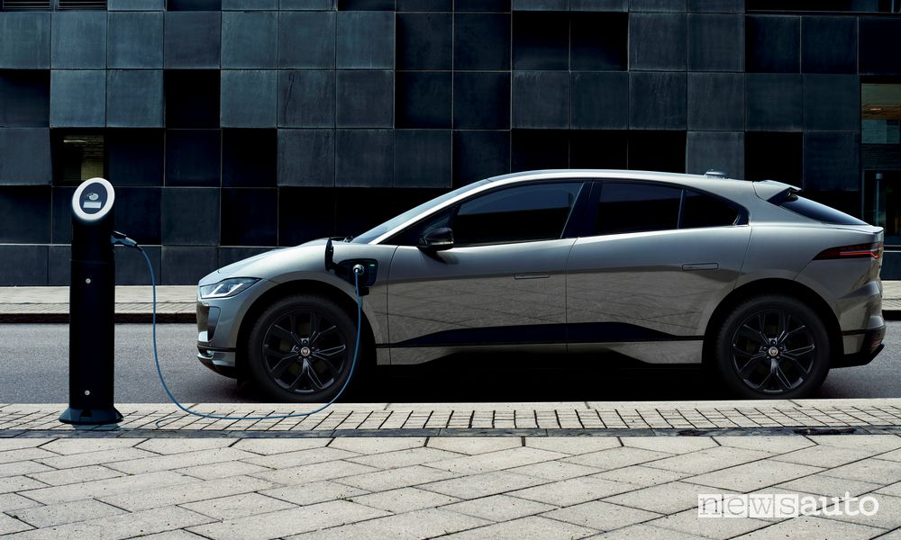 Jaguar I-Pace Black SUV elettrico