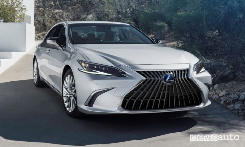 Nuova Lexus ES