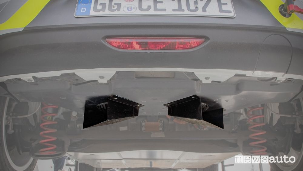 Sound system sulla Opel Corsa-e Rally prevede due altoparlanti da 400 W