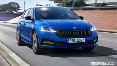 Vista di profilo Skoda Octavia SportLine Wagon