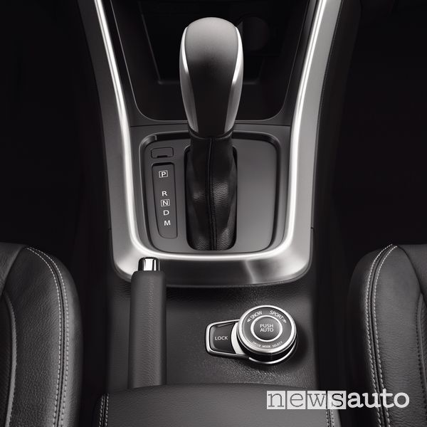 Leva cambio automatico abitacolo Suzuki S-Cross Hybrid
