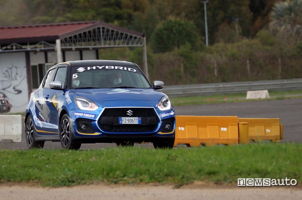 Suzuki Swift Sport Hybrid in pista al Rally Italia Talent 2021