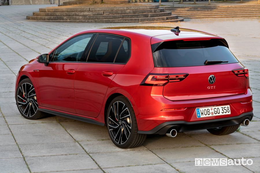 Vista posteriore Volkswagen Golf GTI