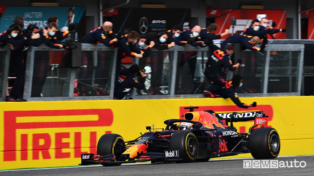F1 Gp Emilia Romagna, vittoria per Verstappen ad Imola