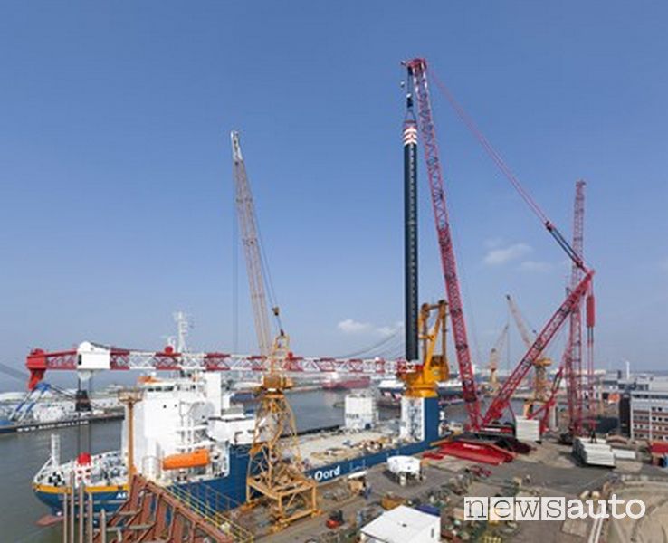 1. Liebherr LR 13000 una delle gru più alte al mondo