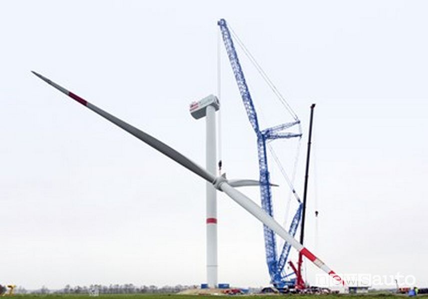4. Liebherr LR 11000 una delle gru più alte al mondo