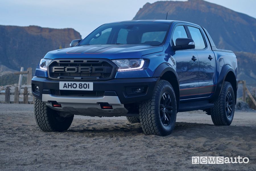 Vista di profilo Ford Ranger Raptor Special Edition