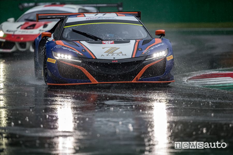 Honda NSX Zanotti sotto il nubifragio di sabato a Monza