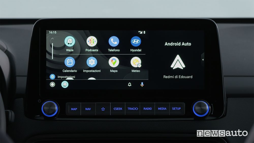 Android Auto su display da 10,25" abitacolo Hyundai Kona Electric