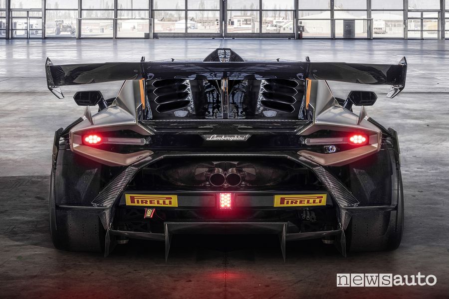 Scarico posteriore motore V10 Lamborghini Huracán Super Trofeo EVO2