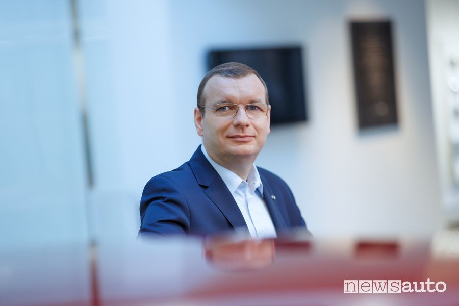 Wojciech Halarewicz, Vice President Sales & Customer Service