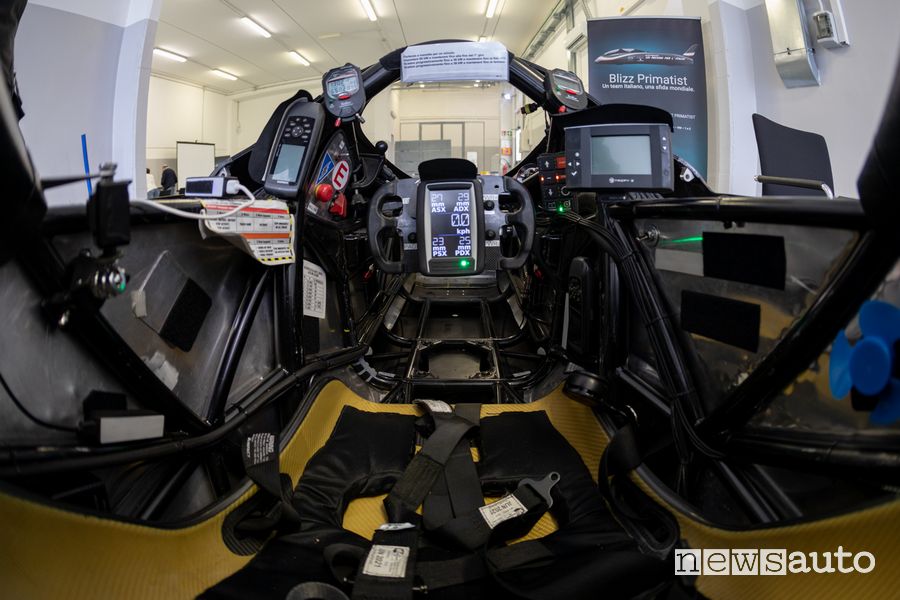 Abitacolo Blizz Primatist monoposto elettrica dei record di velocità sulla pista di Nardò