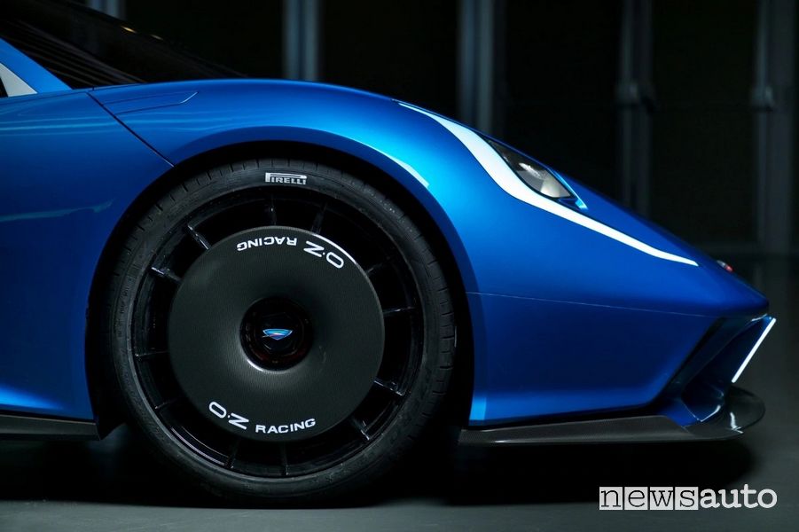 Cerchi anteriori OZ Racing Automobili Estrema Fulminea