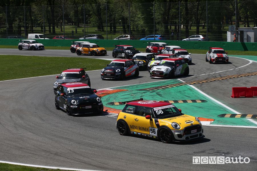 Partenza Mini Challenge, prima variante a Monza 