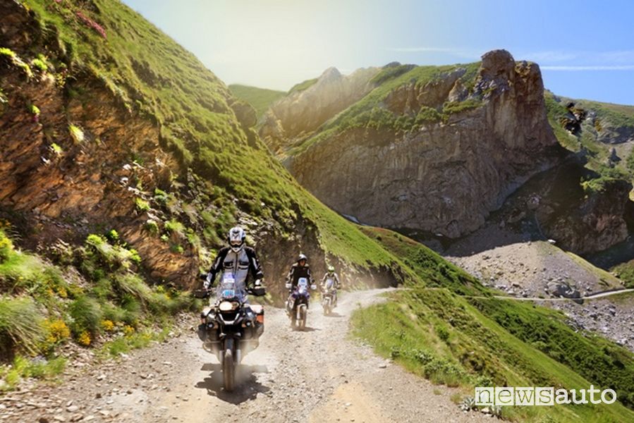 Le legge regolamenta il passaggio di fuoristrada, enduro, bike e turisti