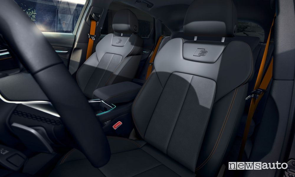 Sedili anteriori abitacolo Audi e-tron Sportback S line black edition
